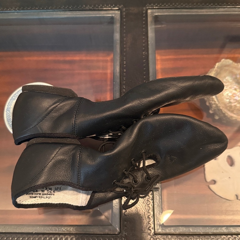Capezio Black women’s Jazz Dance Shoes. Size 9 1/2 - Picture 7 of 8